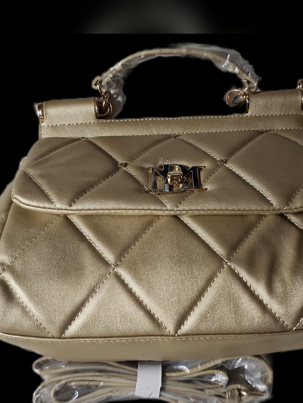 NWT! BADGLEY MISHKA BIG DIAMOND QUILTING w/STUDS CROSSBODY BAG